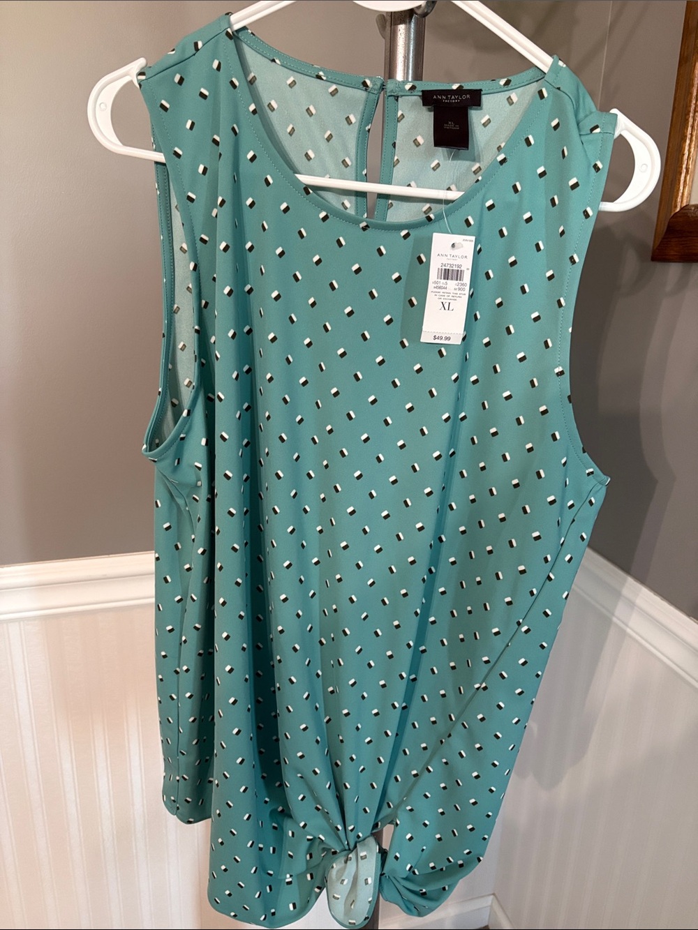 ANN Taylor Teal Knot-Front Sleeveless Camisole with Black & White Dot Print
